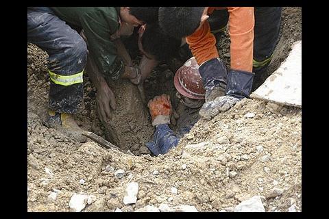 Chinese worker rescued after being buried alive
